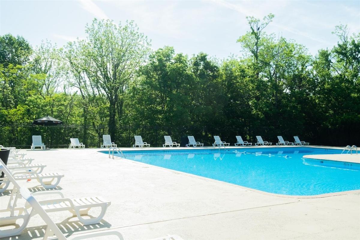 Cozy Retreat Golf, Lake & Nature At Beautiful Lake Monroe Bloomington Exterior photo